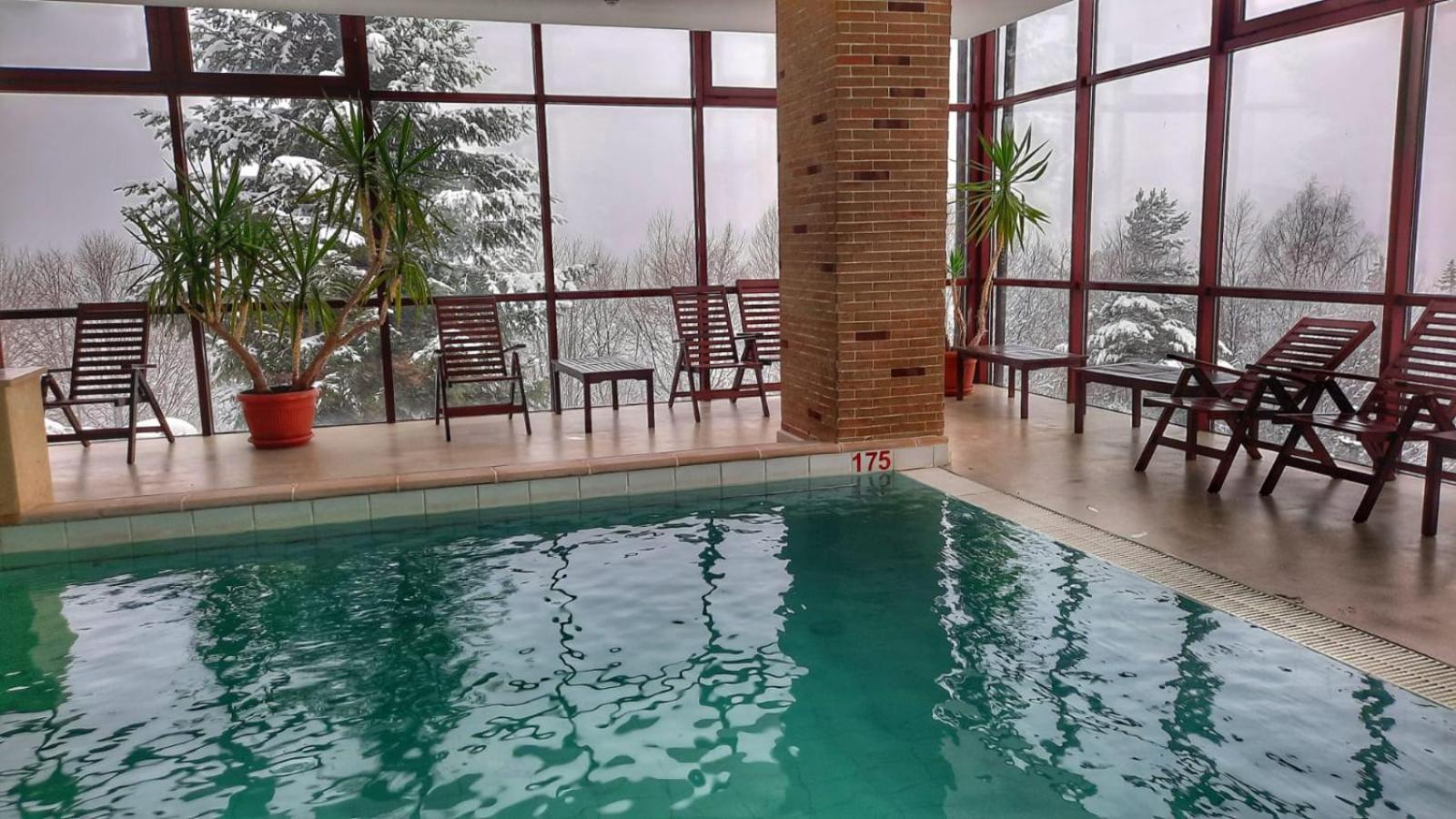 Hotel Valea Cu Pesti Căpăţîneni-Ungureni Dış mekan fotoğraf