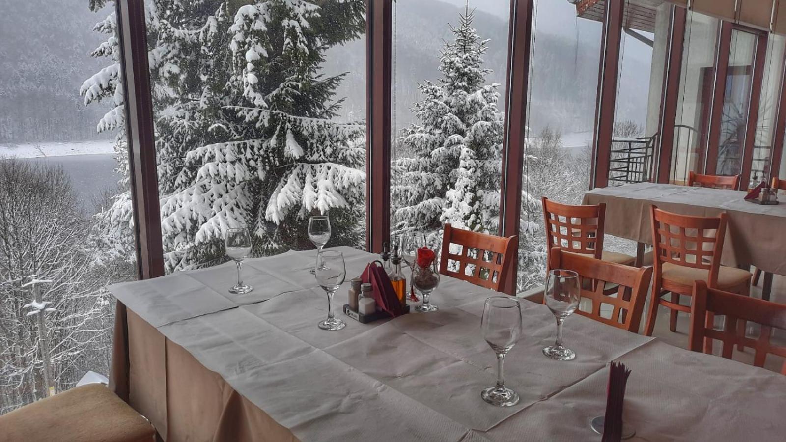 Hotel Valea Cu Pesti Căpăţîneni-Ungureni Dış mekan fotoğraf