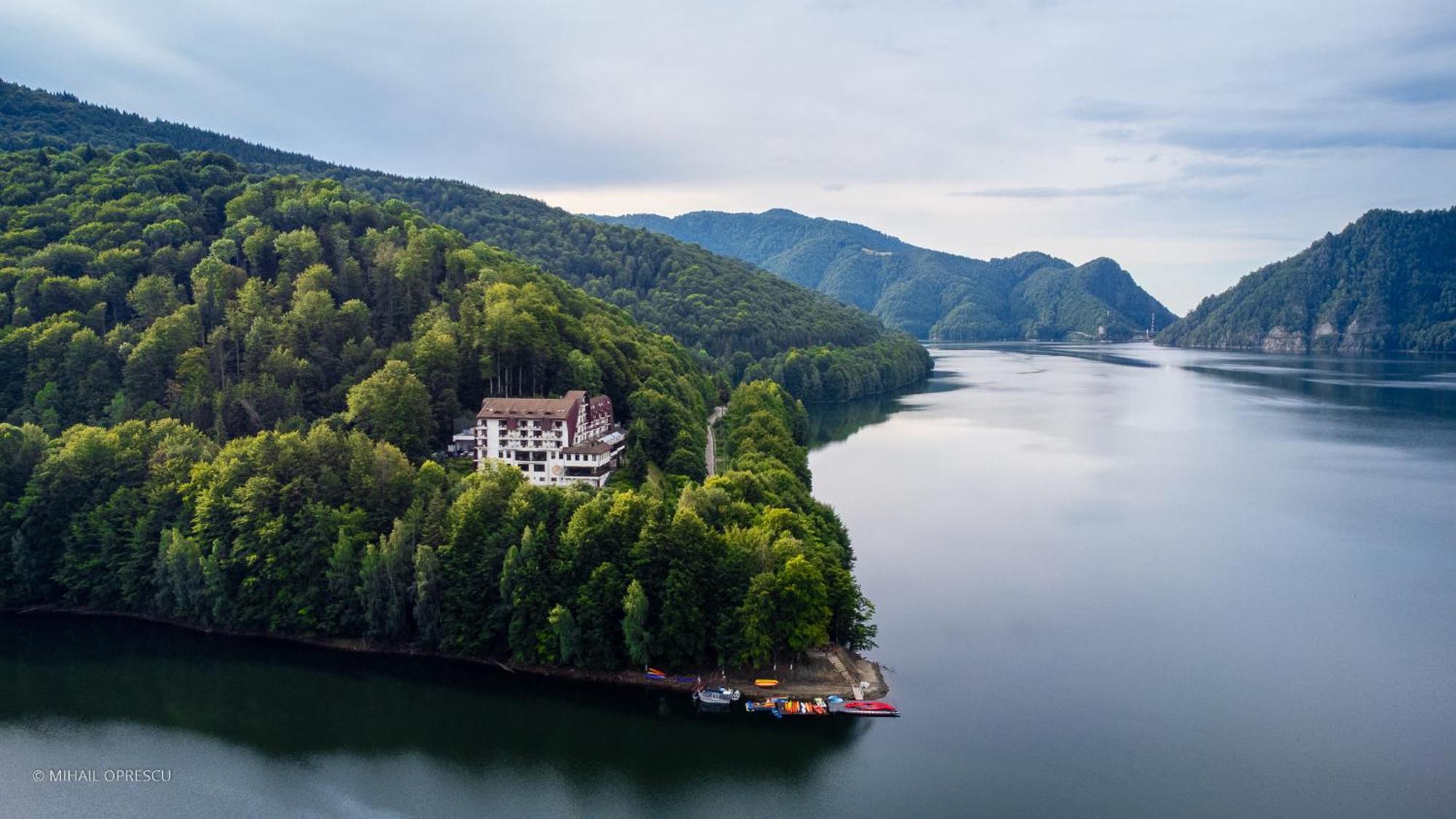 Hotel Valea Cu Pesti Căpăţîneni-Ungureni Dış mekan fotoğraf