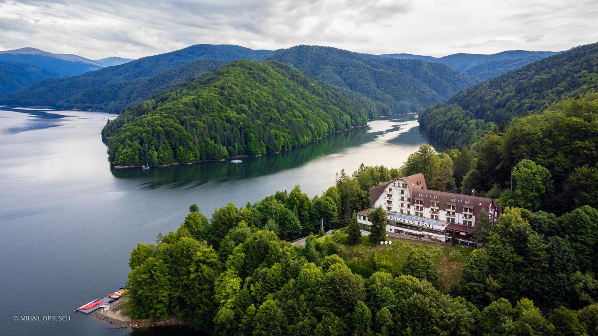 Hotel Valea Cu Pesti Căpăţîneni-Ungureni Dış mekan fotoğraf