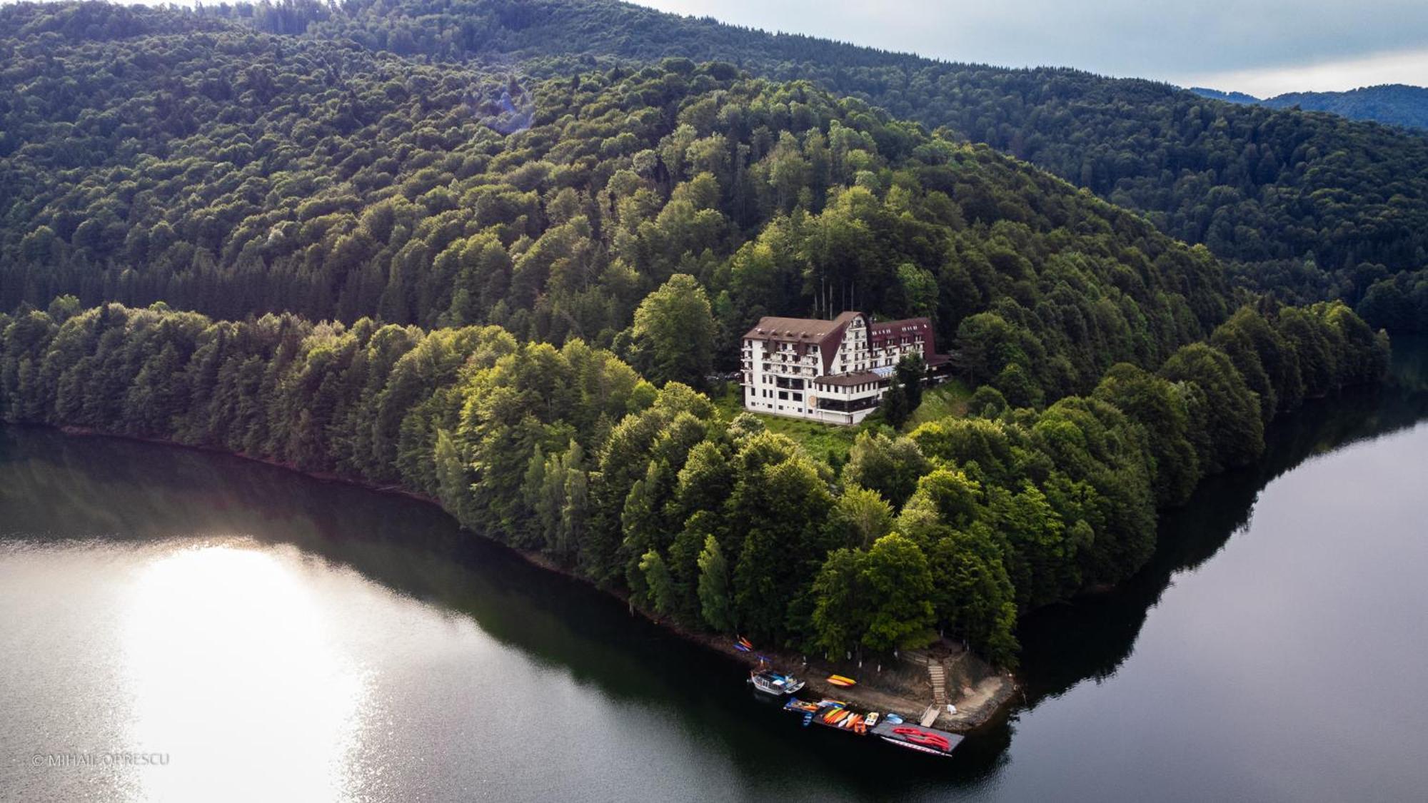 Hotel Valea Cu Pesti Căpăţîneni-Ungureni Dış mekan fotoğraf