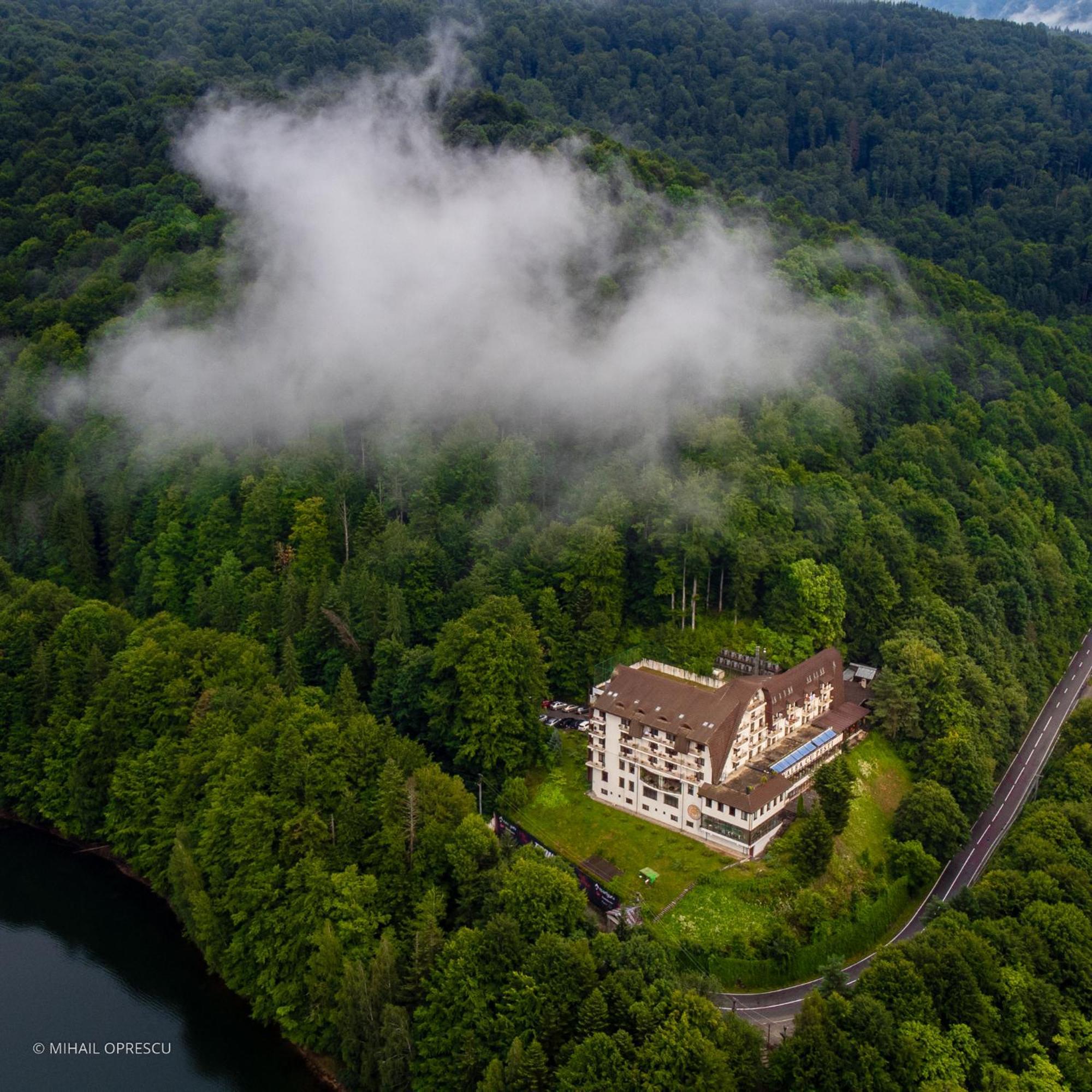 Hotel Valea Cu Pesti Căpăţîneni-Ungureni Dış mekan fotoğraf