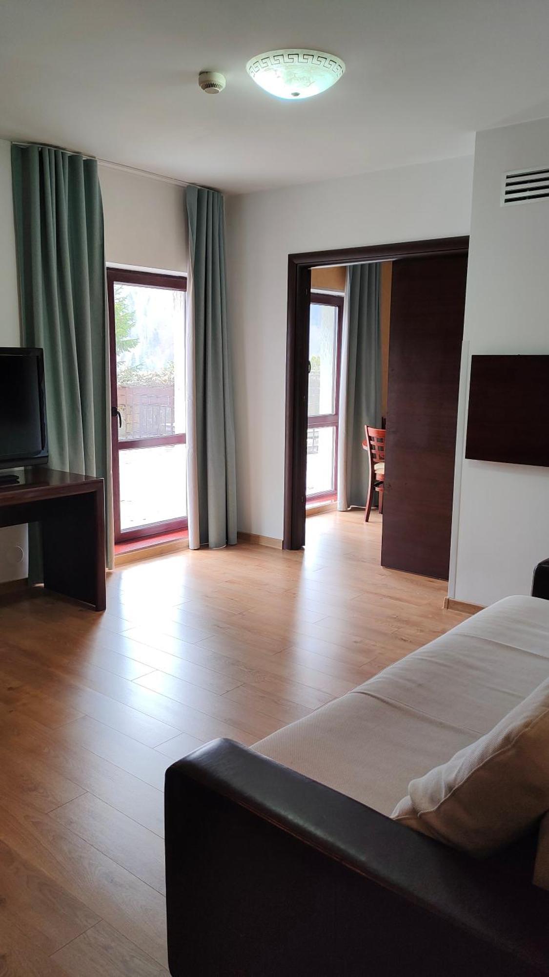 Hotel Valea Cu Pesti Căpăţîneni-Ungureni Dış mekan fotoğraf