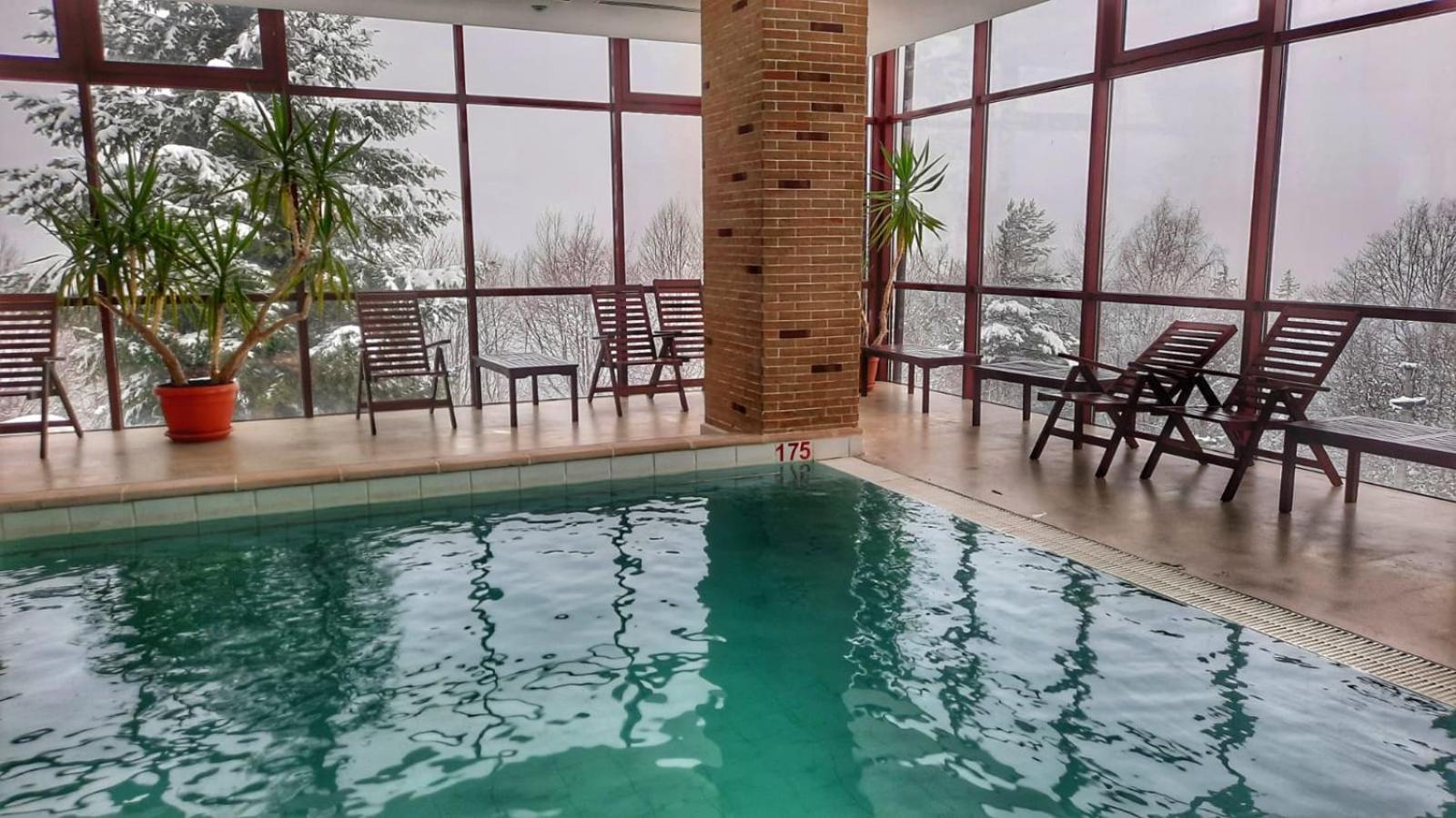 Hotel Valea Cu Pesti Căpăţîneni-Ungureni Dış mekan fotoğraf