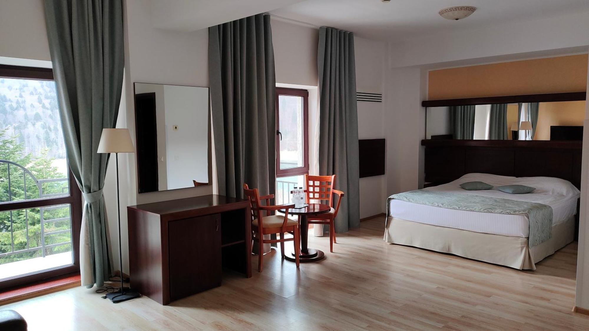 Hotel Valea Cu Pesti Căpăţîneni-Ungureni Dış mekan fotoğraf